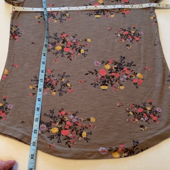 T-shirt very feminine - Picture 4 of 5